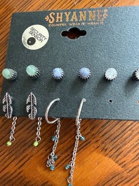 Shyanne Women's Mixed Stone and Feather Earring Set - Blue & Green